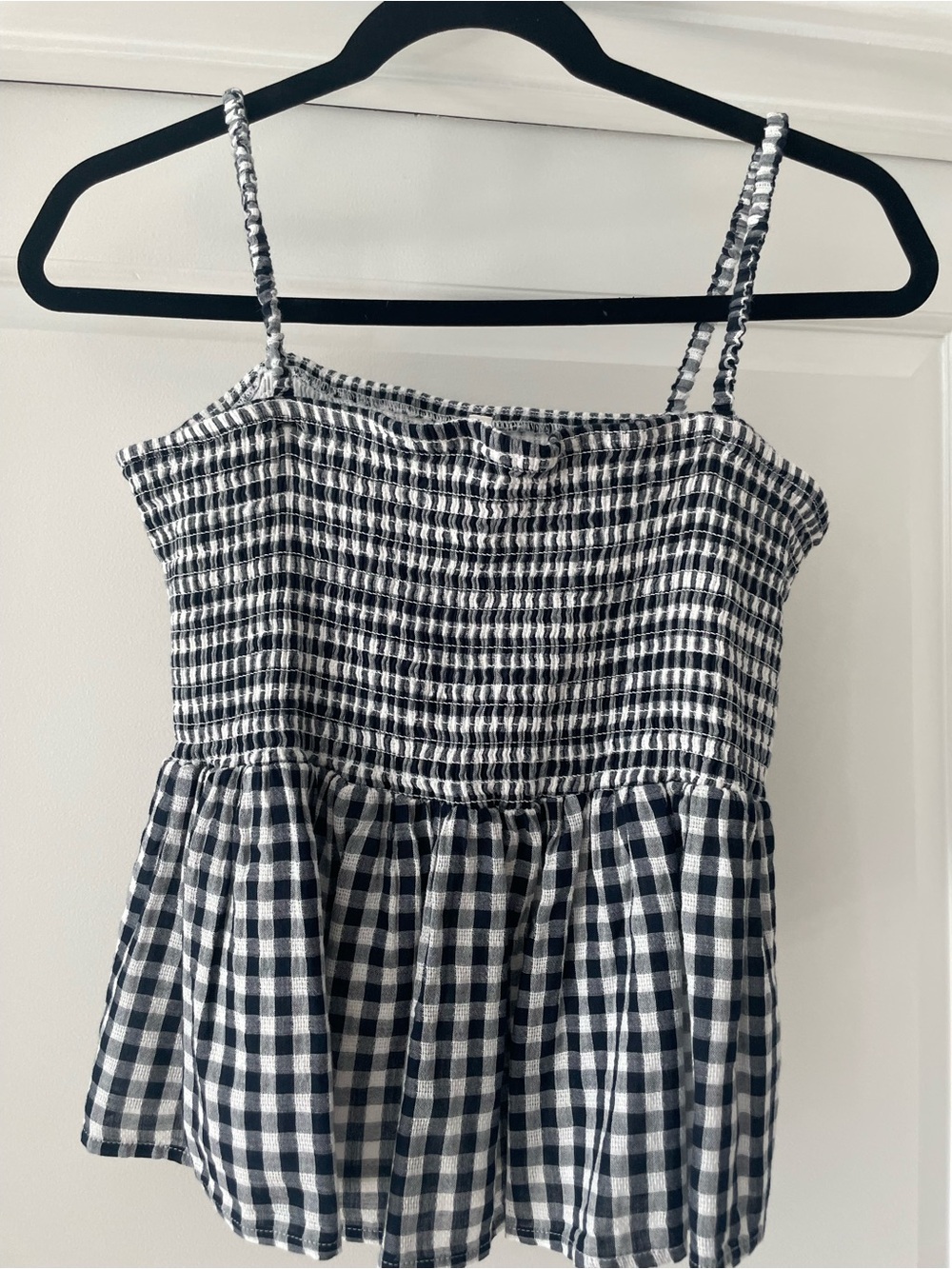 American Eagle 🖤 On Trend💯 Smocked Gingham Spaghetti Strap Top - Black & White